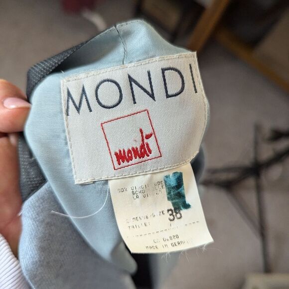 Vintage Mondi Wool Vest – Made in Germany – Adjustable Back – US 6/8 - Picture 9 of 10